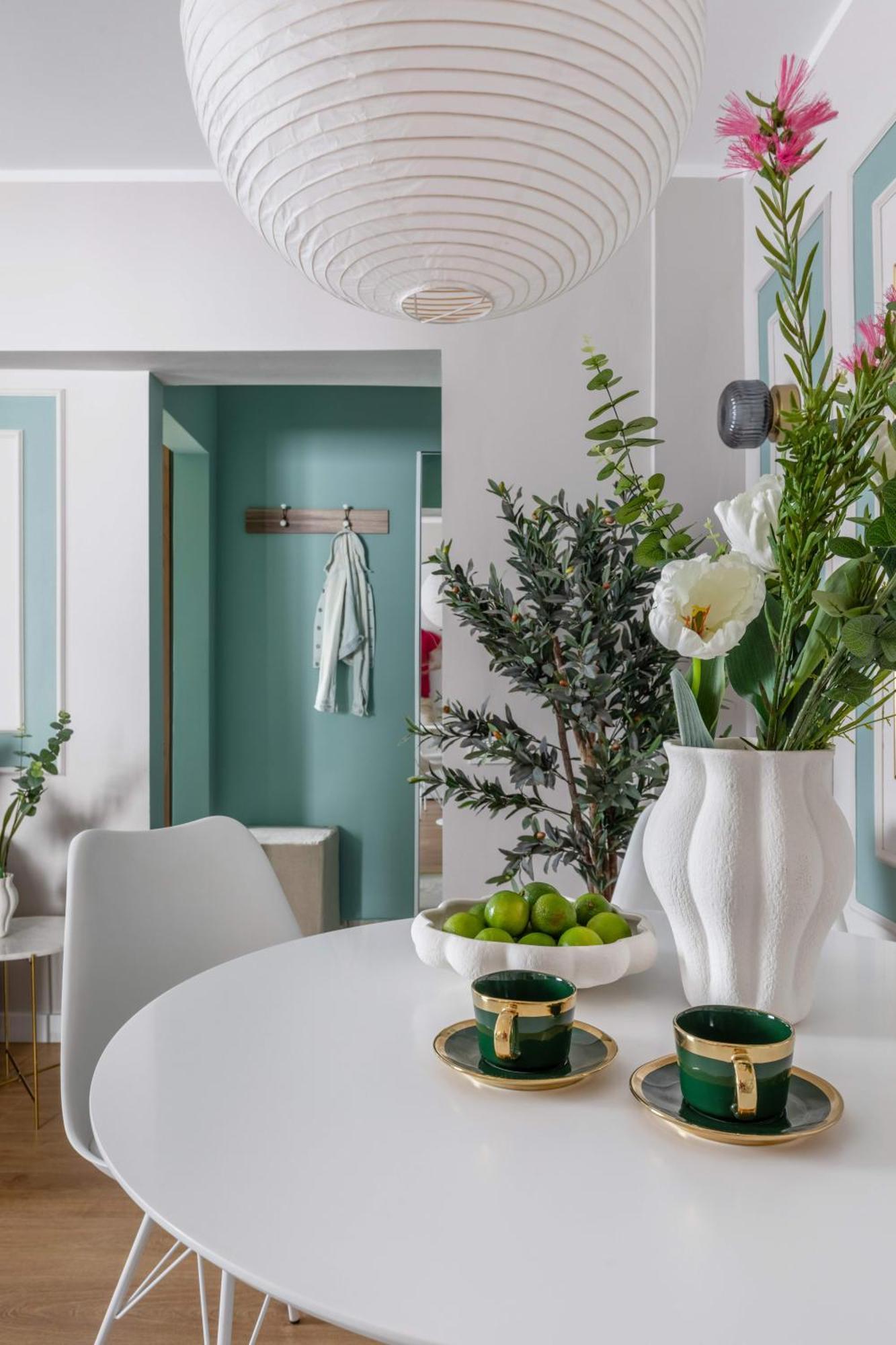 Holt - Sublime Minty Green 1Br On The Park Bukurešť Exteriér fotografie
